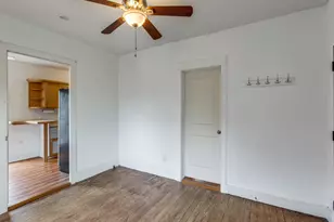1903 E 10th St, Austin, TX 78702 - Photo 4