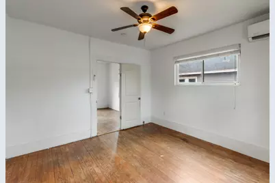 1903 E 10th Street, Austin, TX 78702 - Photo 8