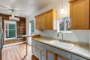 1903 E 10th St, Austin, TX 78702 - Photo 6