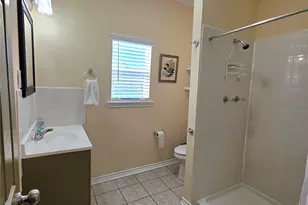 415 N Main St, Rockdale, TX 76567 - Photo 10