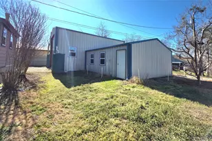 415 N Main St, Rockdale, TX 76567 - Photo 22