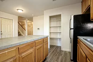 101 S Mockingbird Cir, Cedar Creek, TX 78612 - Photo 6