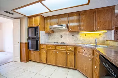 3005 Davis Street, Taylor, TX 76574 - Photo 8