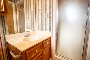 3005 Davis St, Taylor, TX 76574 - Photo 12