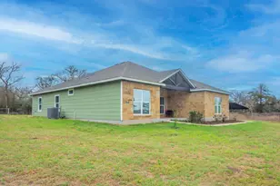 1597 Co Rd 314, Lexington, TX 78947 - Photo 2