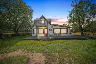 734 Island Dr, Bluffton, TX 78607 - Photo 1