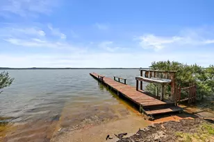 734 Island Dr, Bluffton, TX 78607 - Photo 6