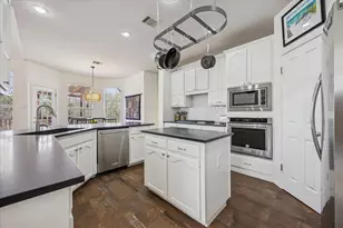 3702 Runnels Ct, Austin, TX 78732 - Photo 14