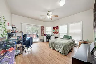 3200 Duval St, Austin, TX 78705 - Photo 34