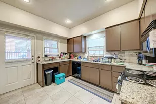 3200 Duval St, Austin, TX 78705 - Photo 18
