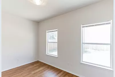 1107 E 3rd Street, Georgetown, TX 78626 - Photo 14