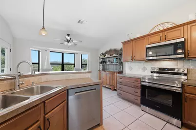 104 Cowal Drive N, Briarcliff, TX 78669 - Photo 14