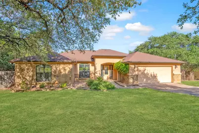 104 Cowal Drive N, Briarcliff, TX 78669 - Photo 2