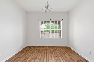 339 Sycamore St, Georgetown, TX 78633 - Photo 18