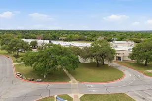 339 Sycamore St, Georgetown, TX 78633 - Photo 4