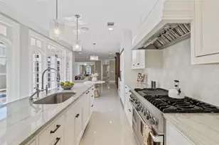 1810 W 35th St, Austin, TX 78703 - Photo 18