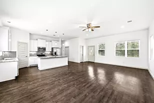354 Lamaloa Ln, Bastrop, TX 78602 - Photo 6