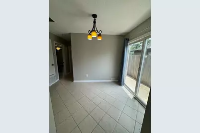 215 Greenlawn Boulevard, Round Rock, TX 78664 - Photo 8