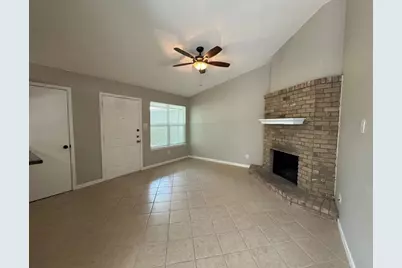 215 Greenlawn Boulevard, Round Rock, TX 78664 - Photo 2
