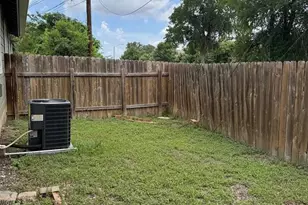 215 Greenlawn Blvd, Round Rock, TX 78664 - Photo 14