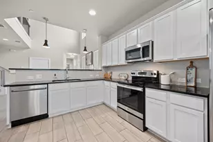 11315 Gadsen Ln, Austin, TX 78754 - Photo 10