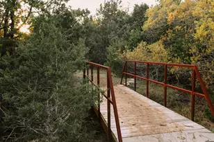 402 Sweet Grass Ln, Austin, TX 78738 - Photo 12