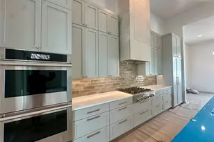 402 Sweet Grass Ln, Austin, TX 78738 - Photo 4