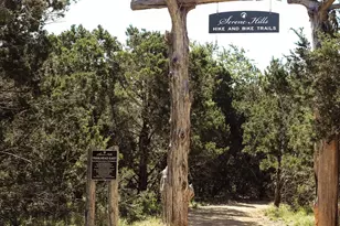 402 Sweet Grass Ln, Austin, TX 78738 - Photo 12