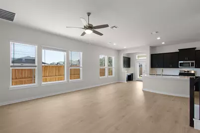 405 Raleigh Drive, Georgetown, TX 78633 - Photo 16