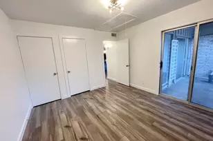 1304 Summit St, Austin, TX 78741 - Photo 4