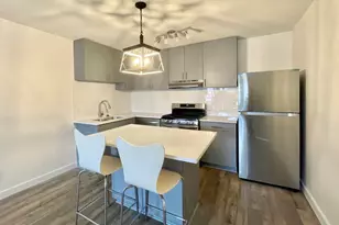 1304 Summit St, Austin, TX 78741 - Photo 8