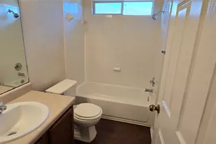911 Remington Dr, Leander, TX 78641 - Photo 2