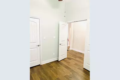 542 Bonnet Boulevard, Georgetown, TX 78628 - Photo 2