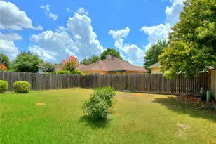 10215 River Plantation Dr, Austin, TX 78747 - Photo 34