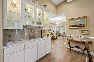 205 The Hills Dr, The Hills, TX 78738 - Photo 10