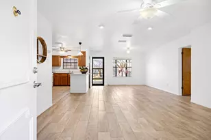 2301 Lawnmont Ave, Austin, TX 78756 - Photo 2