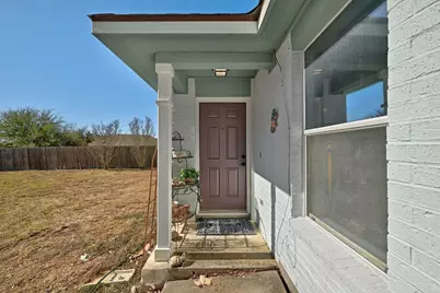 981 Shadow Creek Boulevard, Buda, TX 78610 - Photo 4