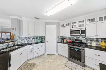 981 Shadow Creek Boulevard, Buda, TX 78610 - Photo 12