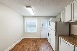 20600 Bonanza St, Lago Vista, TX 78645 - Photo 2