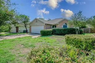 1000 Honeysuckle Dr, Leander, TX 78641 - Photo 2