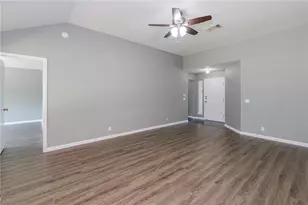 1000 Honeysuckle Dr, Leander, TX 78641 - Photo 8