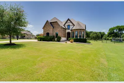 112 Mescalero, Liberty Hill, TX 78642 - Photo 2