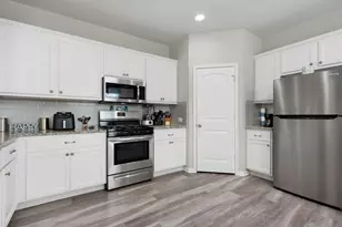 221 Frederick Dr, Georgetown, TX 78626 - Photo 14