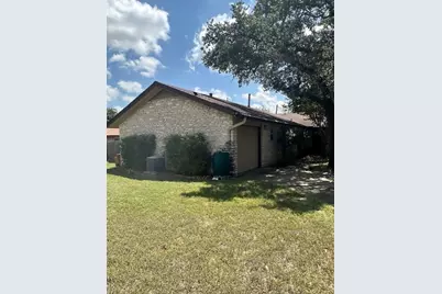 11701 Bayou Bend, Austin, TX 78759 - Photo 2