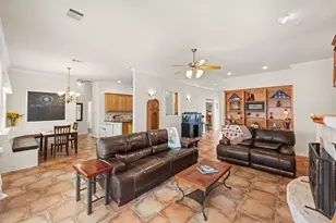 508 S Lariat Cir, Dripping Springs, TX 78620 - Photo 6