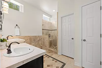 508 S Lariat Circle, Dripping Springs, TX 78620 - Photo 16