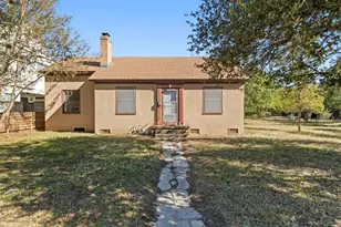 810 E 45th St, Austin, TX 78751 - Photo 2