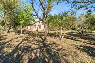 810 E 45th St, Austin, TX 78751 - Photo 1