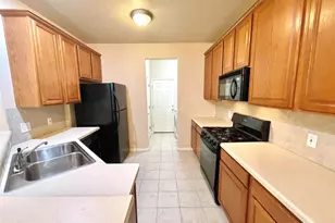 7708 San Felipe Blvd, Austin, TX 78729 - Photo 4