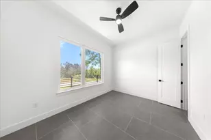 110 Diamond Head Dr, Bastrop, TX 78602 - Photo 18